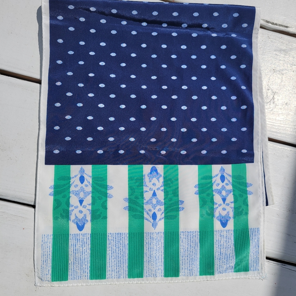 Vera Neumann Vintage Scarf ~ 1970s(?) ~ Oblong ~ … - image 2